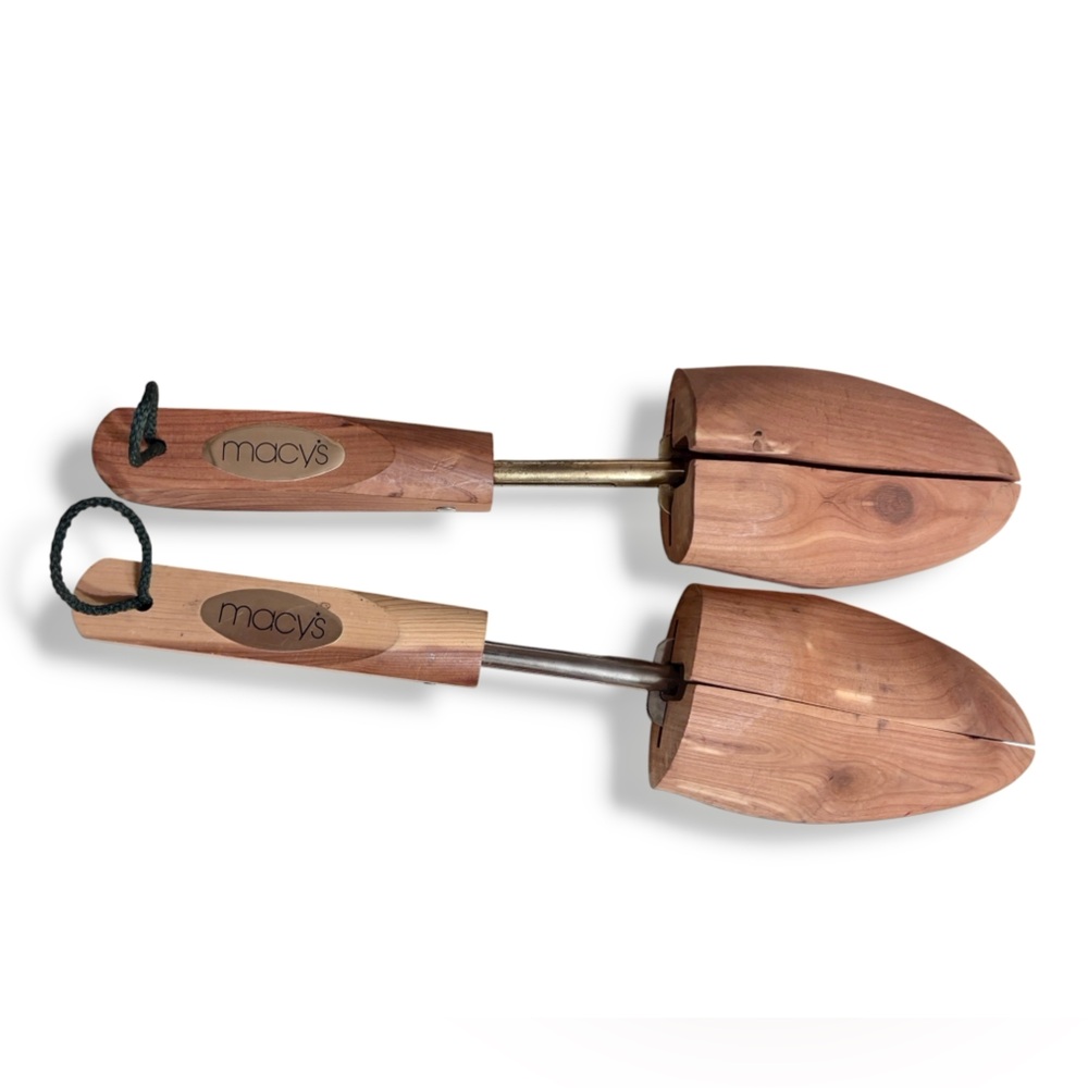 MACY’S Cedar Shoe Tree Adjustable Split Toe Size Medium